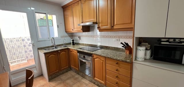 Casa de 3 habitaciones en Hondón de las Nieves en venta con garaje - 171.000 € (Ref: 9694047)