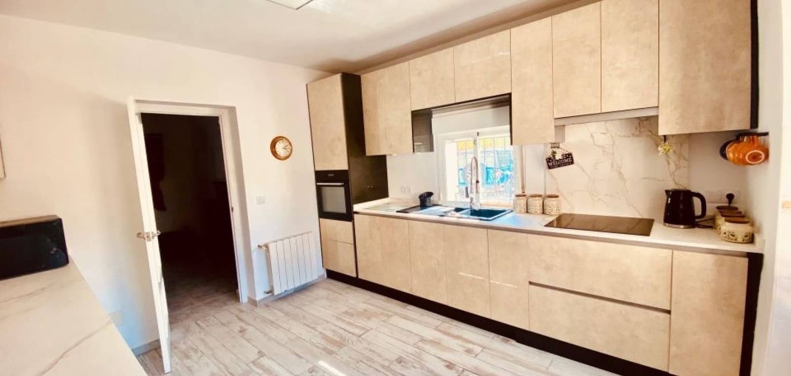 5 slaapkamer Villa te koop in El Canton met zwembad garage - € 475.000 (Ref: 9707933)