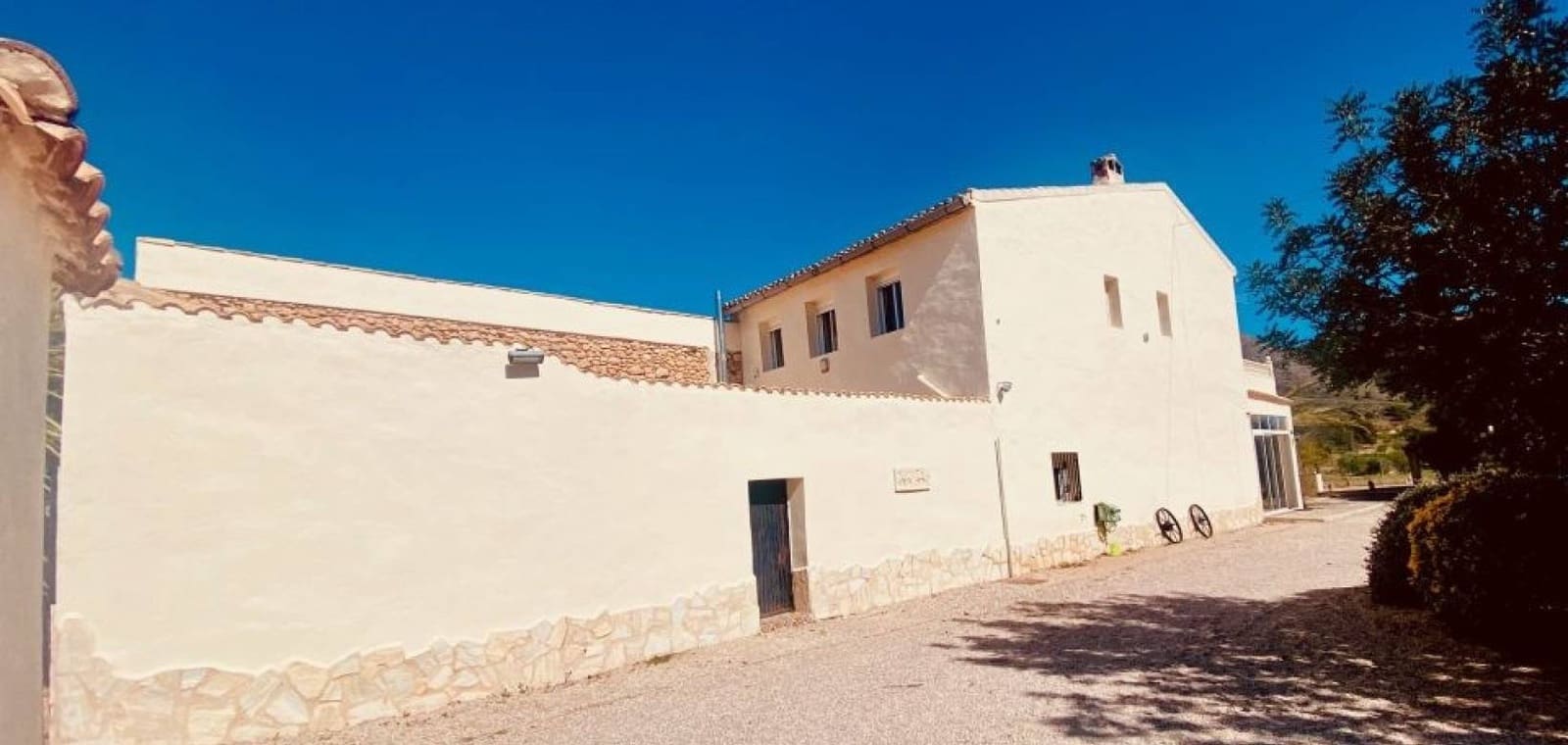 5 slaapkamer Villa te koop in El Canton met zwembad garage - € 475.000 (Ref: 9707933)