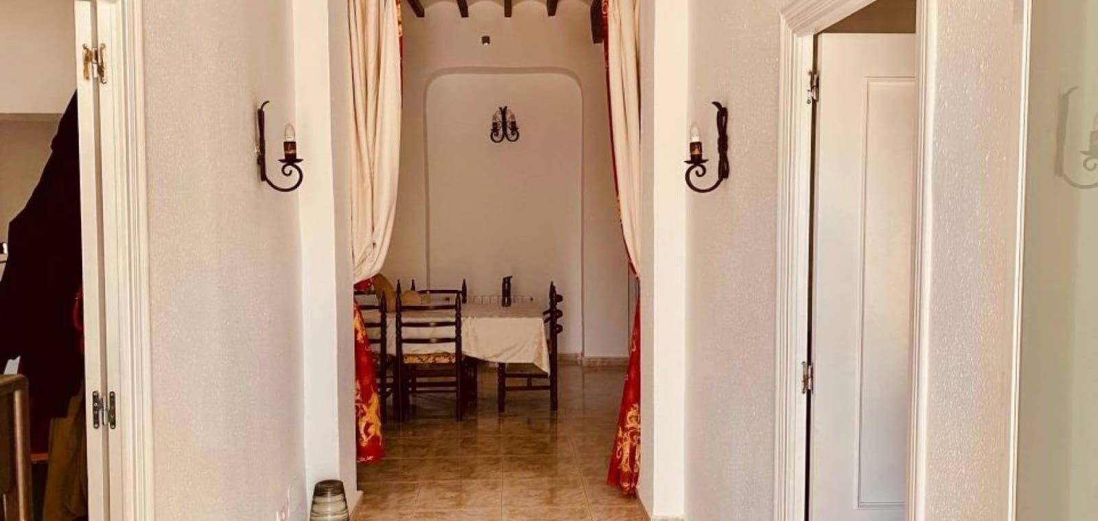 5 slaapkamer Villa te koop in El Canton met zwembad garage - € 475.000 (Ref: 9707933)