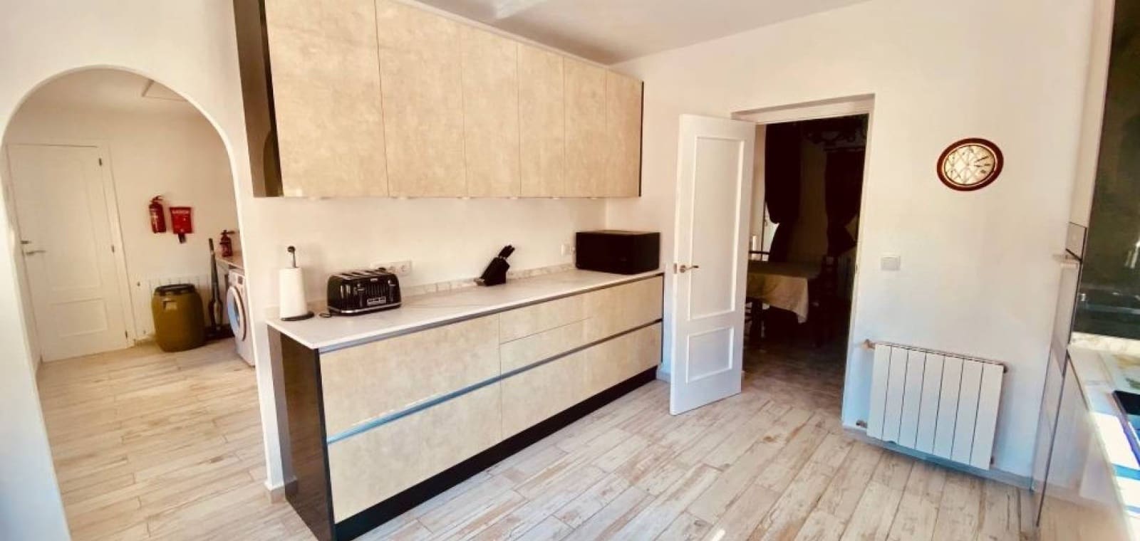 5 slaapkamer Villa te koop in El Canton met zwembad garage - € 475.000 (Ref: 9707933)