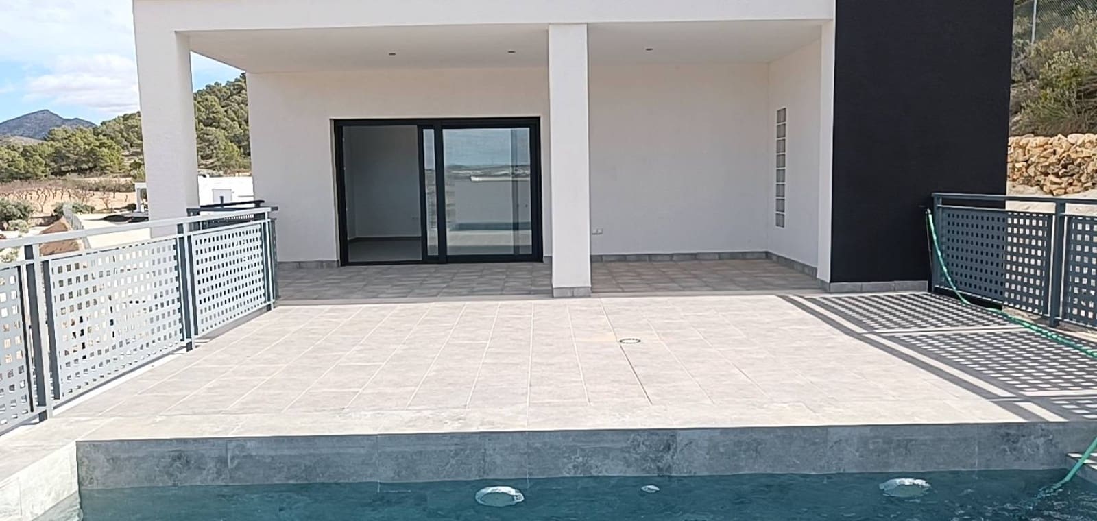 3 soverom Villa til salgs i Canada de la Lena med svømmebasseng garasje - € 400 000 (Ref: 9735950)