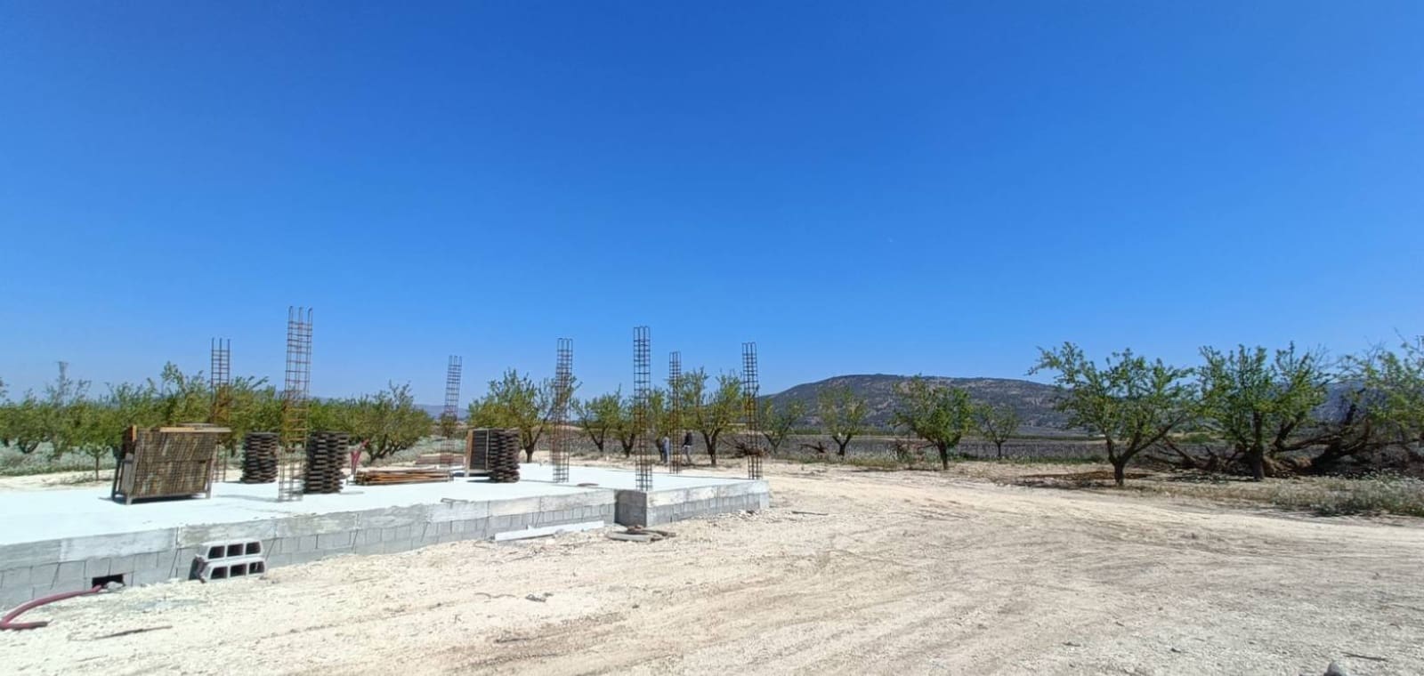 Chalet de 3 habitaciones en Pinoso en venta con piscina - 425.000 € (Ref: 9797430)