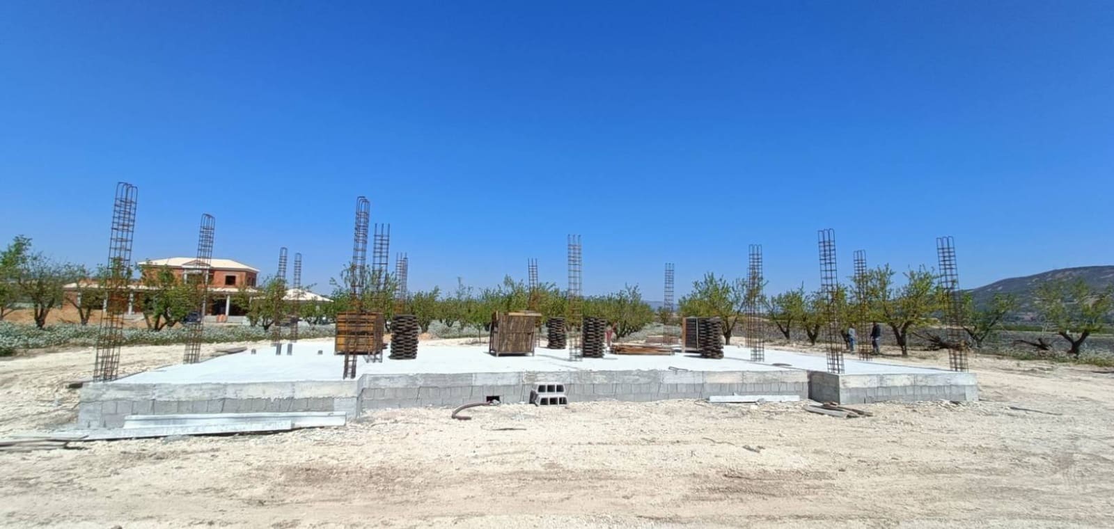 Chalet de 3 habitaciones en Pinoso en venta con piscina - 425.000 € (Ref: 9797430)