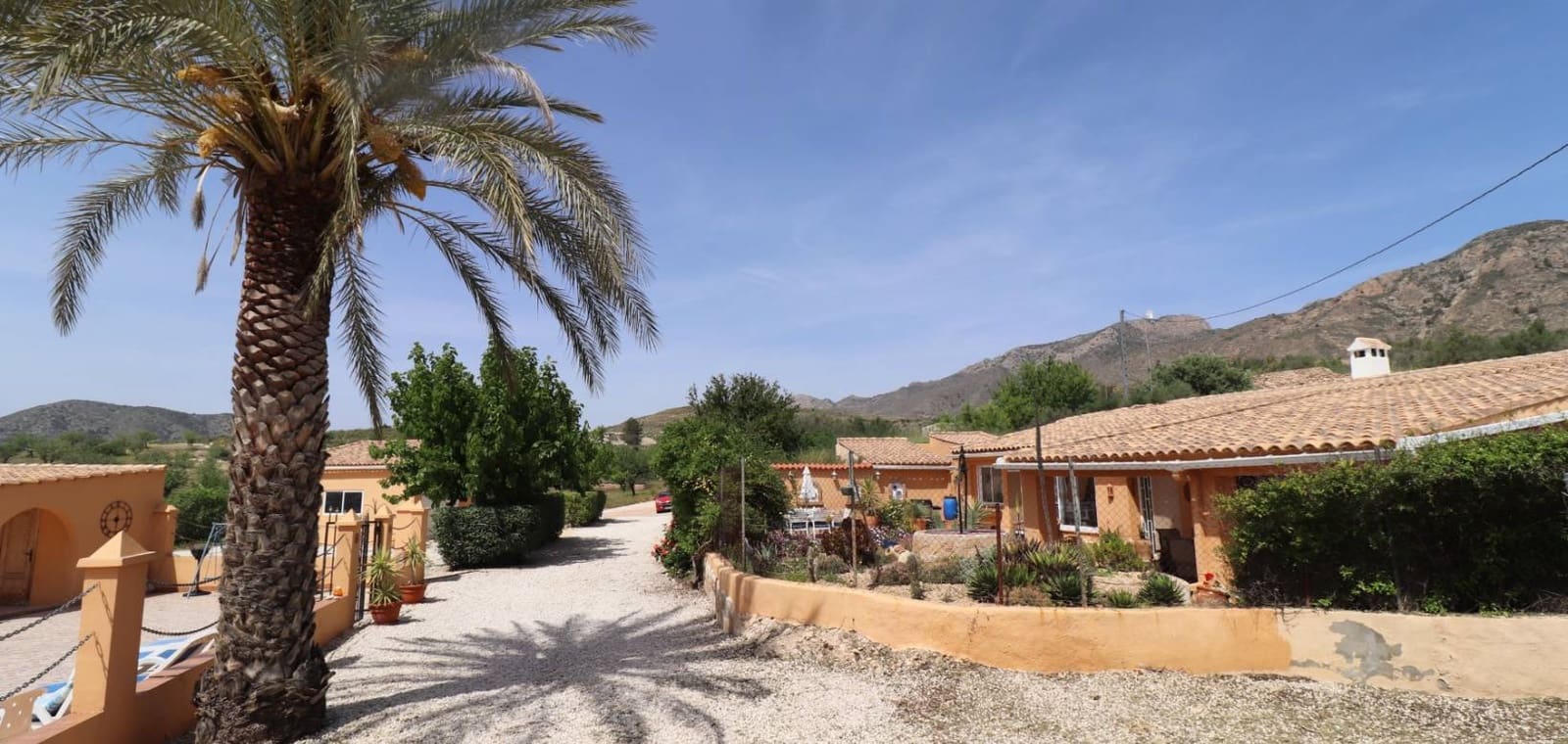 5 bedroom Finca/Country House for sale in La Canalosa with pool - € 399,500 (Ref: 9801442)