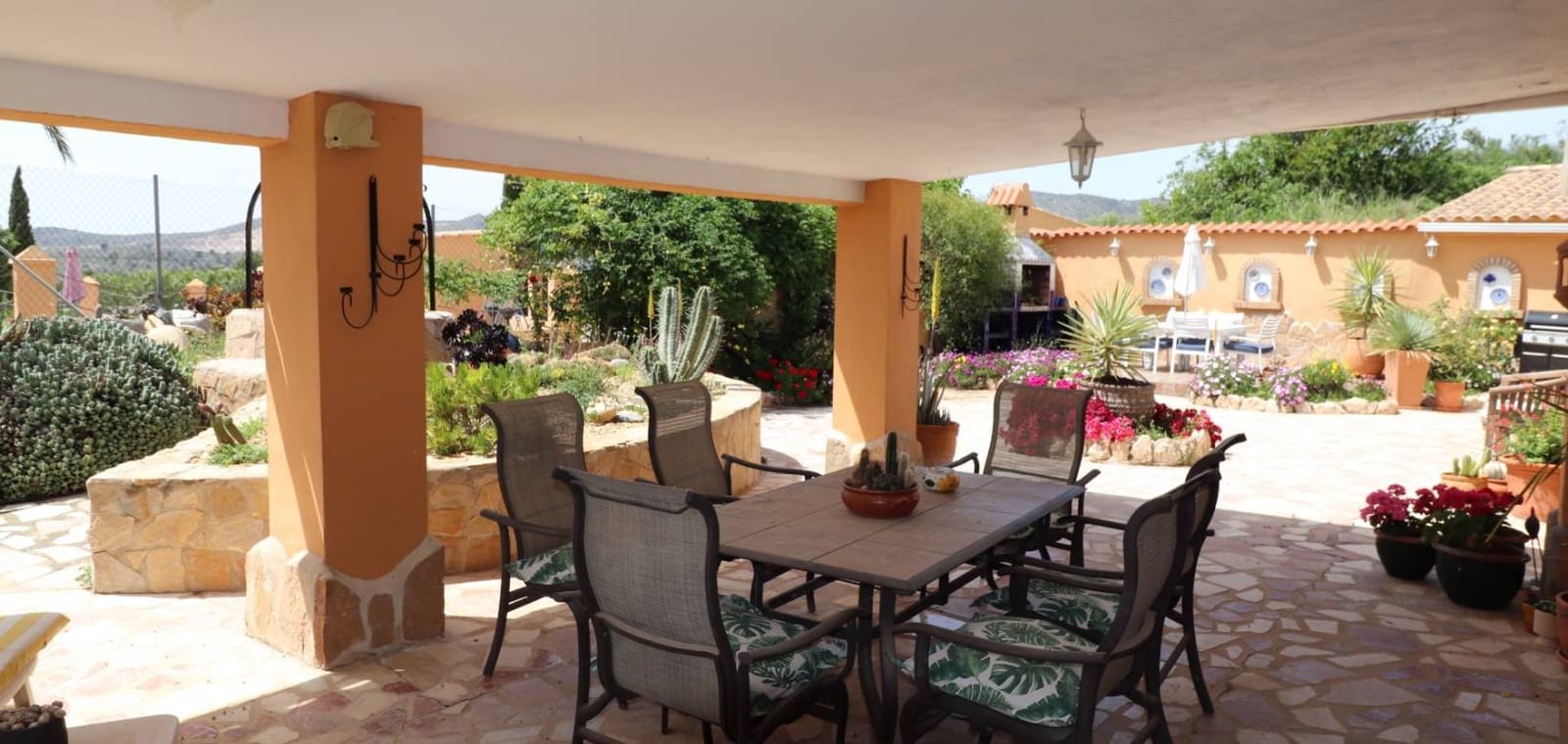 5 bedroom Finca/Country House for sale in La Canalosa with pool - € 399,500 (Ref: 9801442)