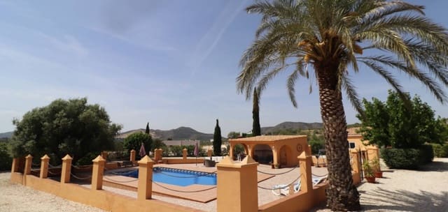 5 bedroom Finca/Country House for sale in La Canalosa, Hondón de las Nieves with pool - € 399,500 (Ref: 9801442)