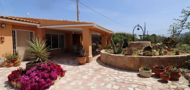 5 bedroom Finca/Country House for sale in La Canalosa, Hondón de las Nieves with pool - € 399,500 (Ref: 9801442)