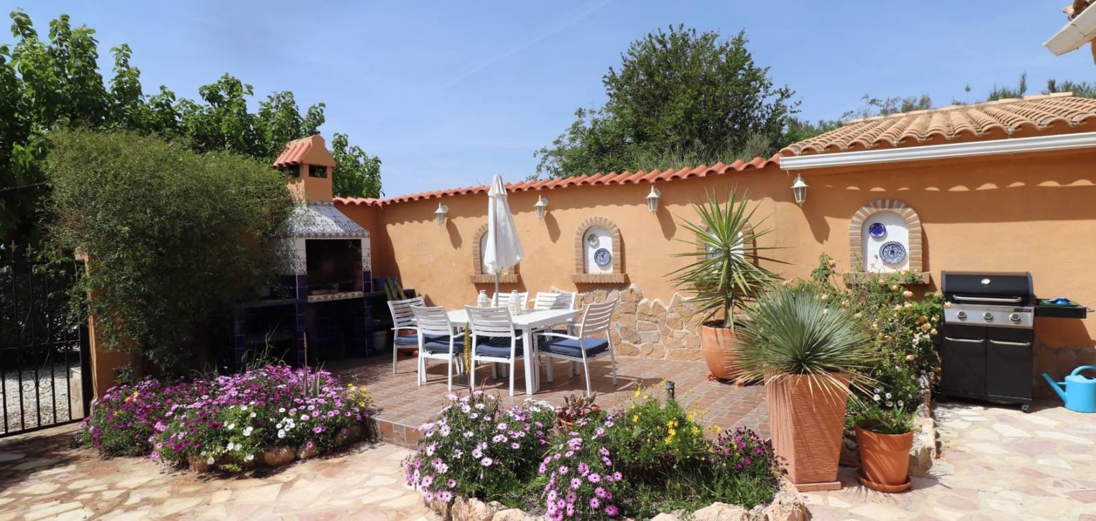 5 bedroom Finca/Country House for sale in La Canalosa with pool - € 399,500 (Ref: 9801442)