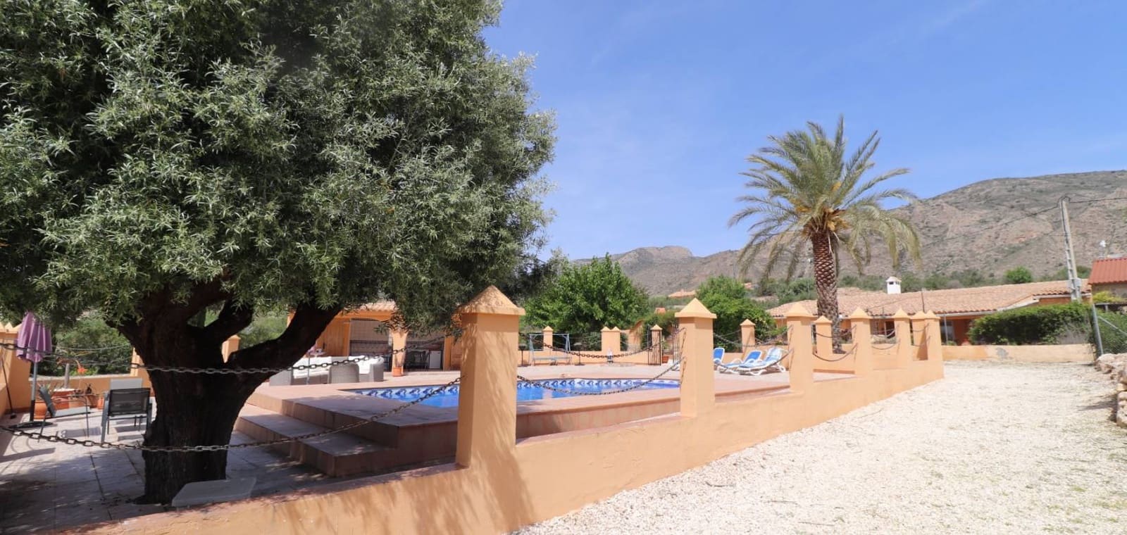 5 bedroom Finca/Country House for sale in La Canalosa with pool - € 399,500 (Ref: 9801442)