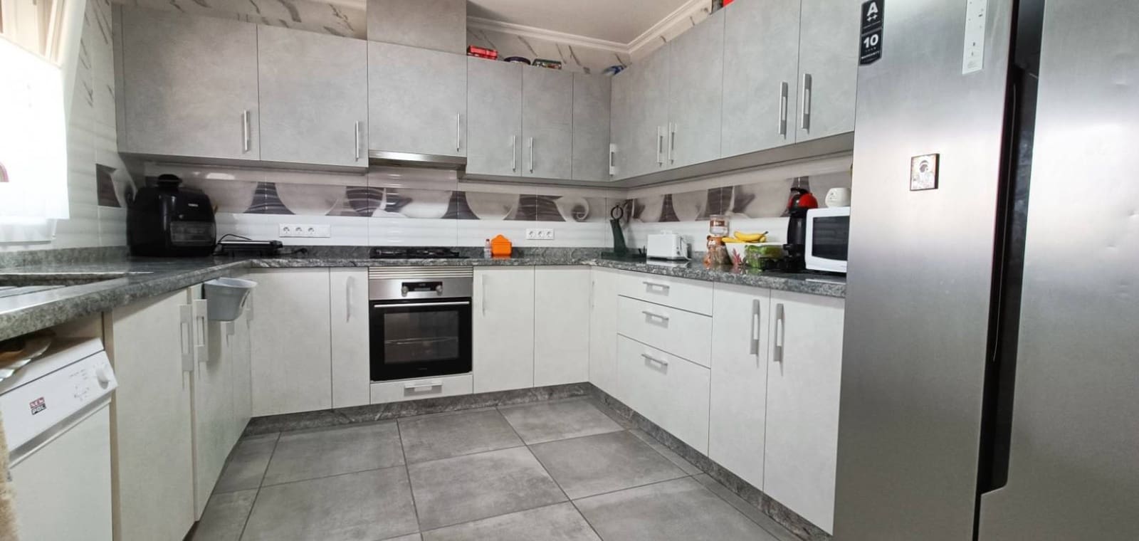 4 bedroom Villa for sale in Pinoso - € 420,000 (Ref: 9816364)