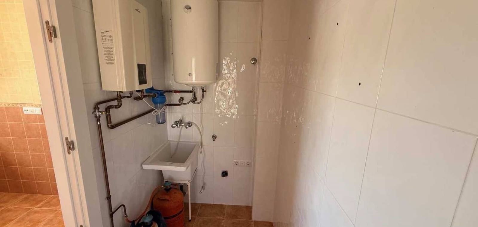 Chalet de 3 habitaciones en Pinoso en venta con piscina garaje - 250.000 € (Ref: 9823859)