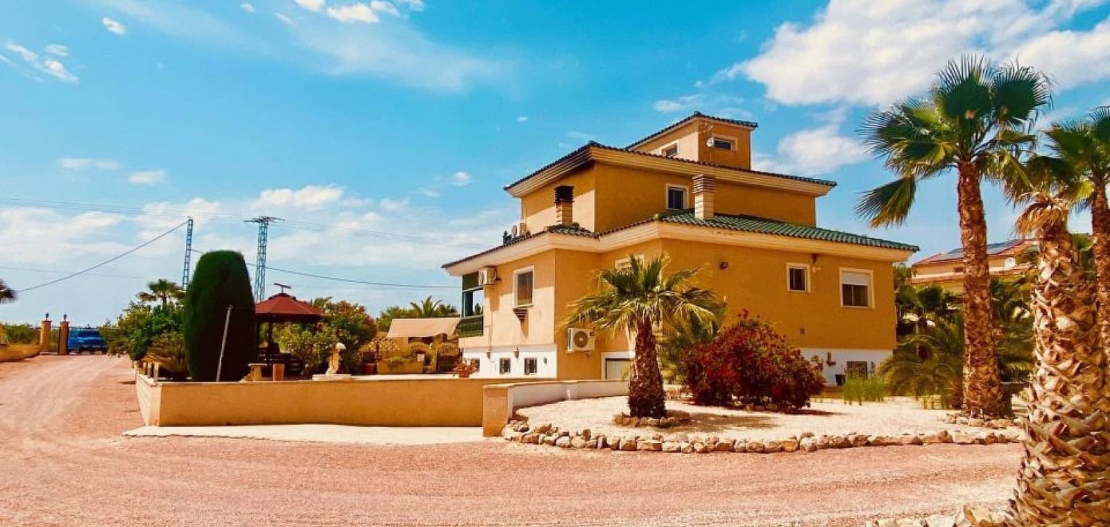 4 soveværelse Villa til salg i Macisvenda med swimmingpool - € 475.000 (Ref: 9823860)