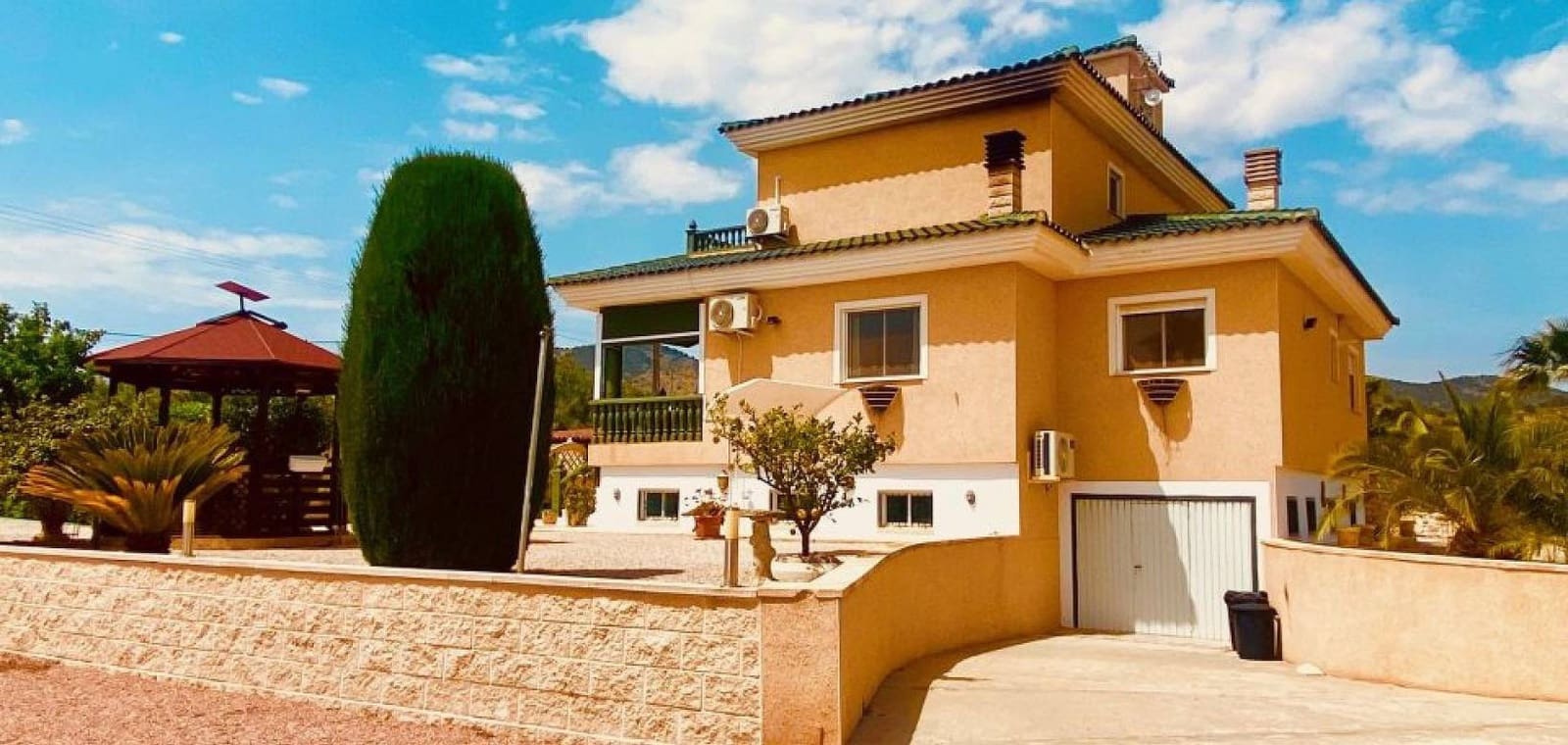 4 soveværelse Villa til salg i Macisvenda med swimmingpool - € 475.000 (Ref: 9823860)