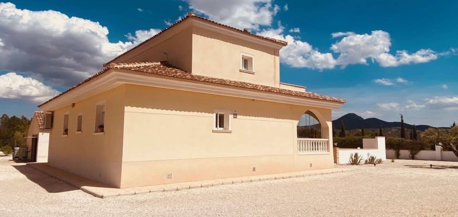 4 slaapkamer Villa te koop in Macisvenda met zwembad - € 479.000 (Ref: 9832862)