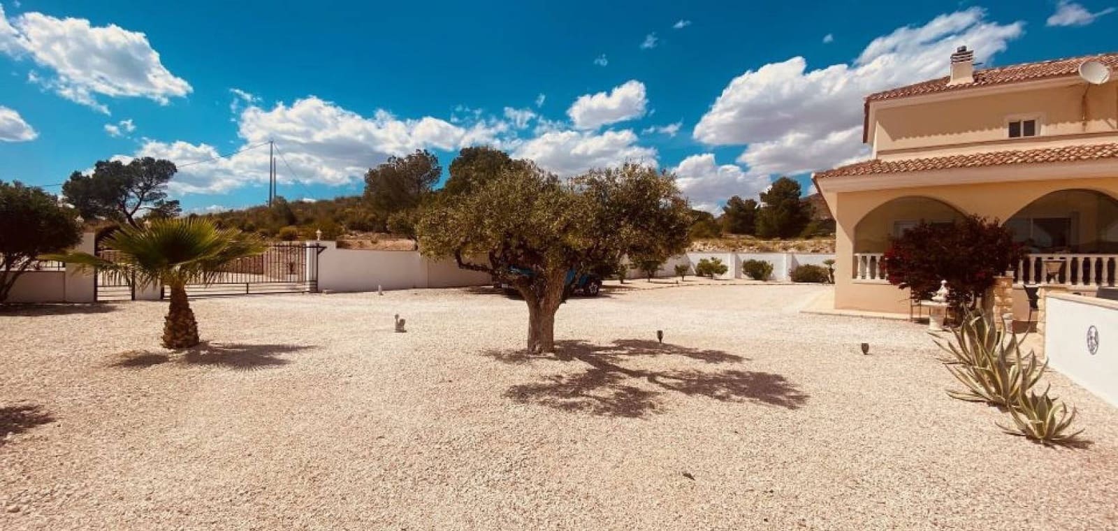 4 slaapkamer Villa te koop in Macisvenda met zwembad - € 479.000 (Ref: 9832862)