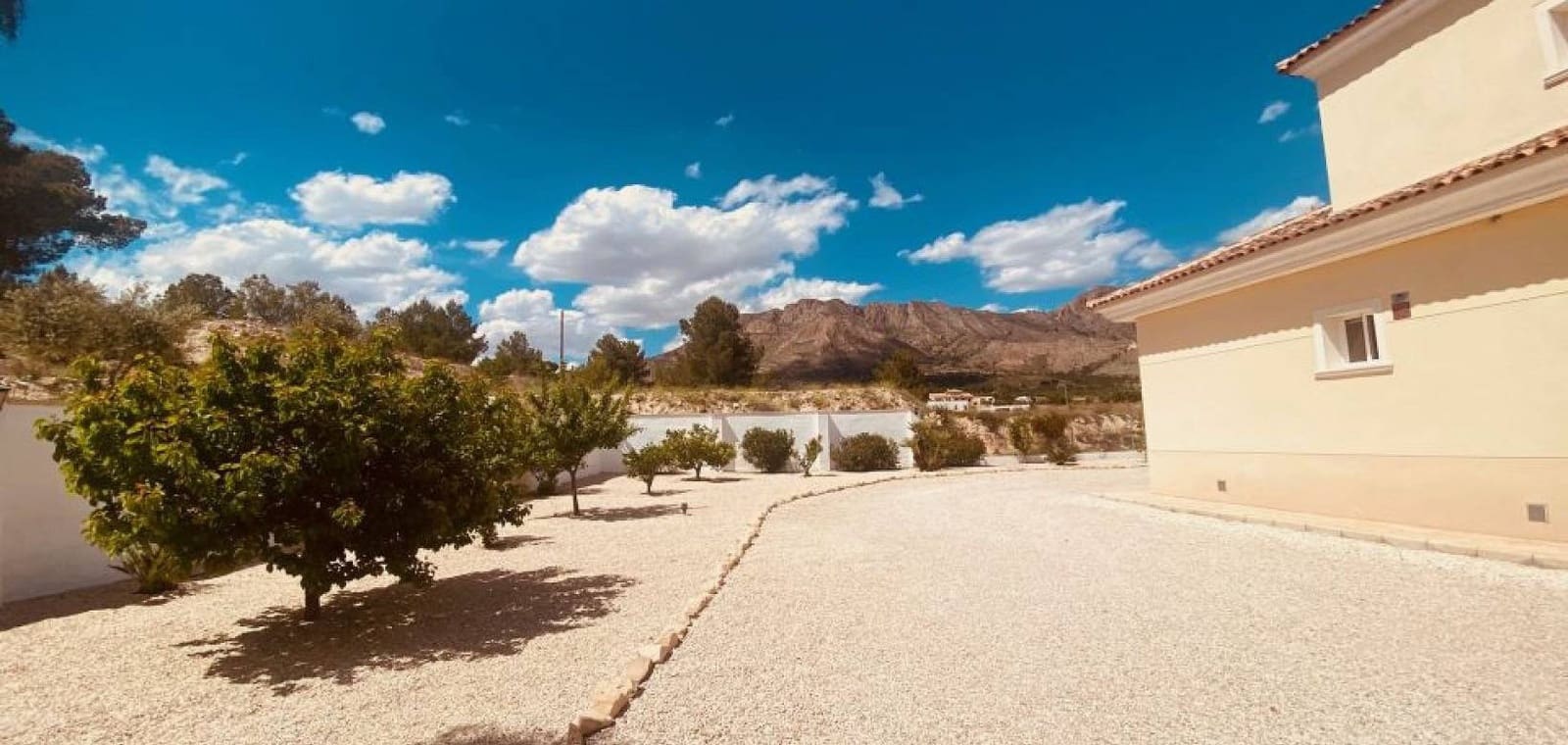 4 slaapkamer Villa te koop in Macisvenda met zwembad - € 479.000 (Ref: 9832862)