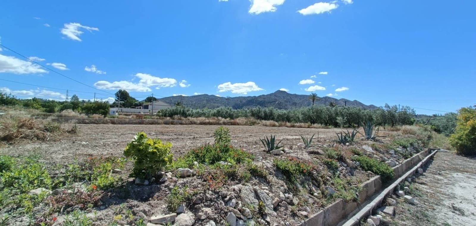 3 bedroom Villa for sale in Mahoya with garage - € 275,000 (Ref: 9834541)