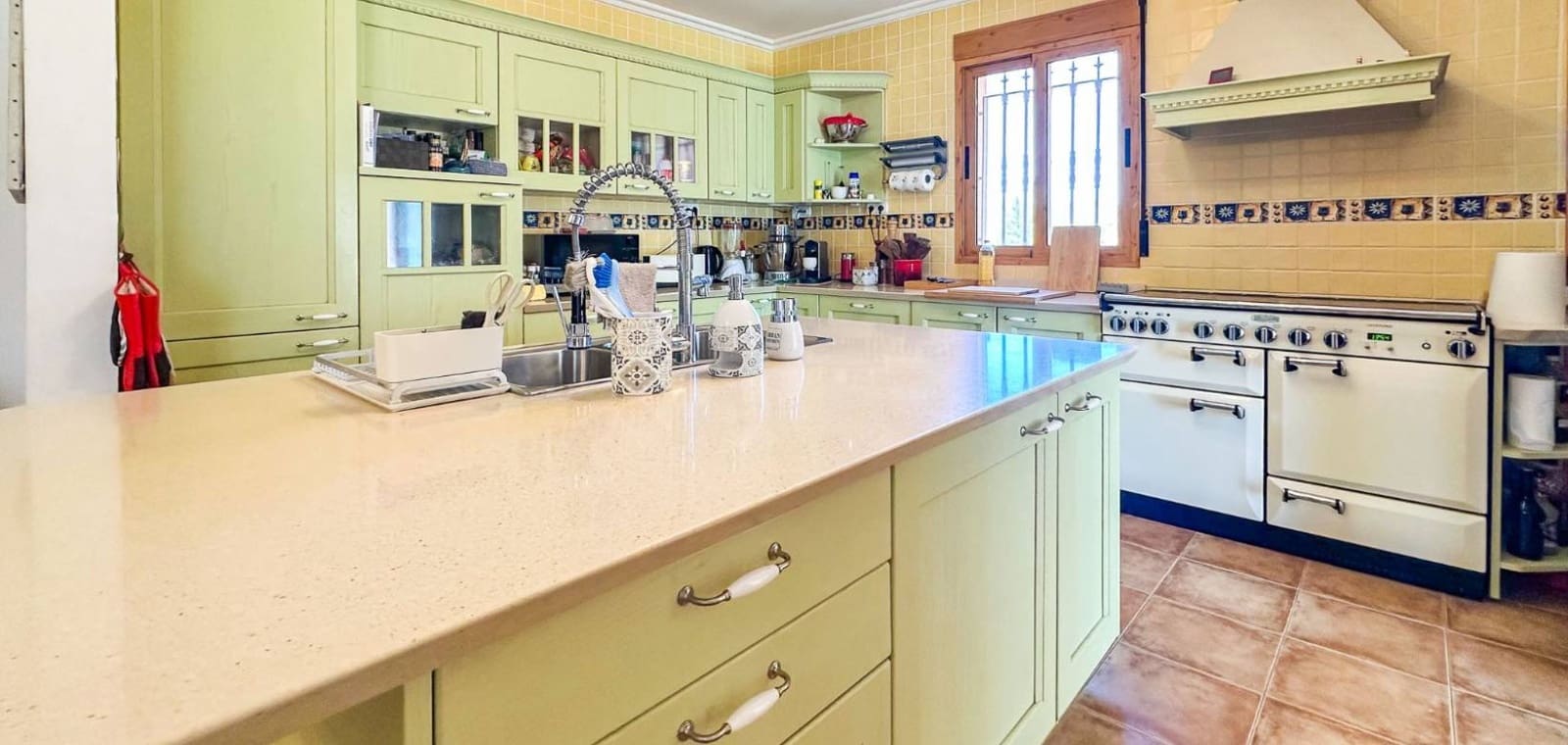 6 slaapkamer Villa te koop in La Romana met zwembad garage - € 765.000 (Ref: 9858218)