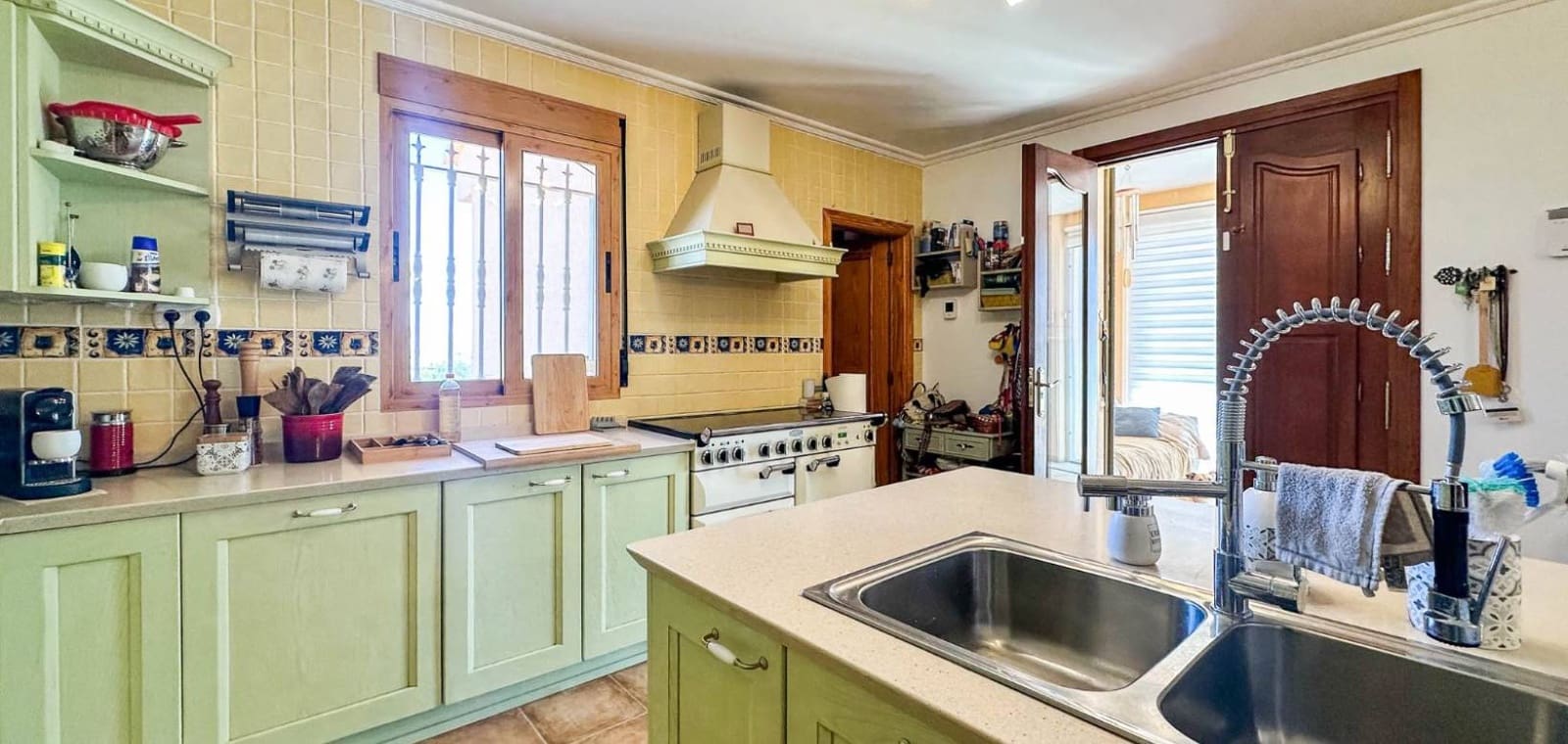 6 slaapkamer Villa te koop in La Romana met zwembad garage - € 765.000 (Ref: 9858218)