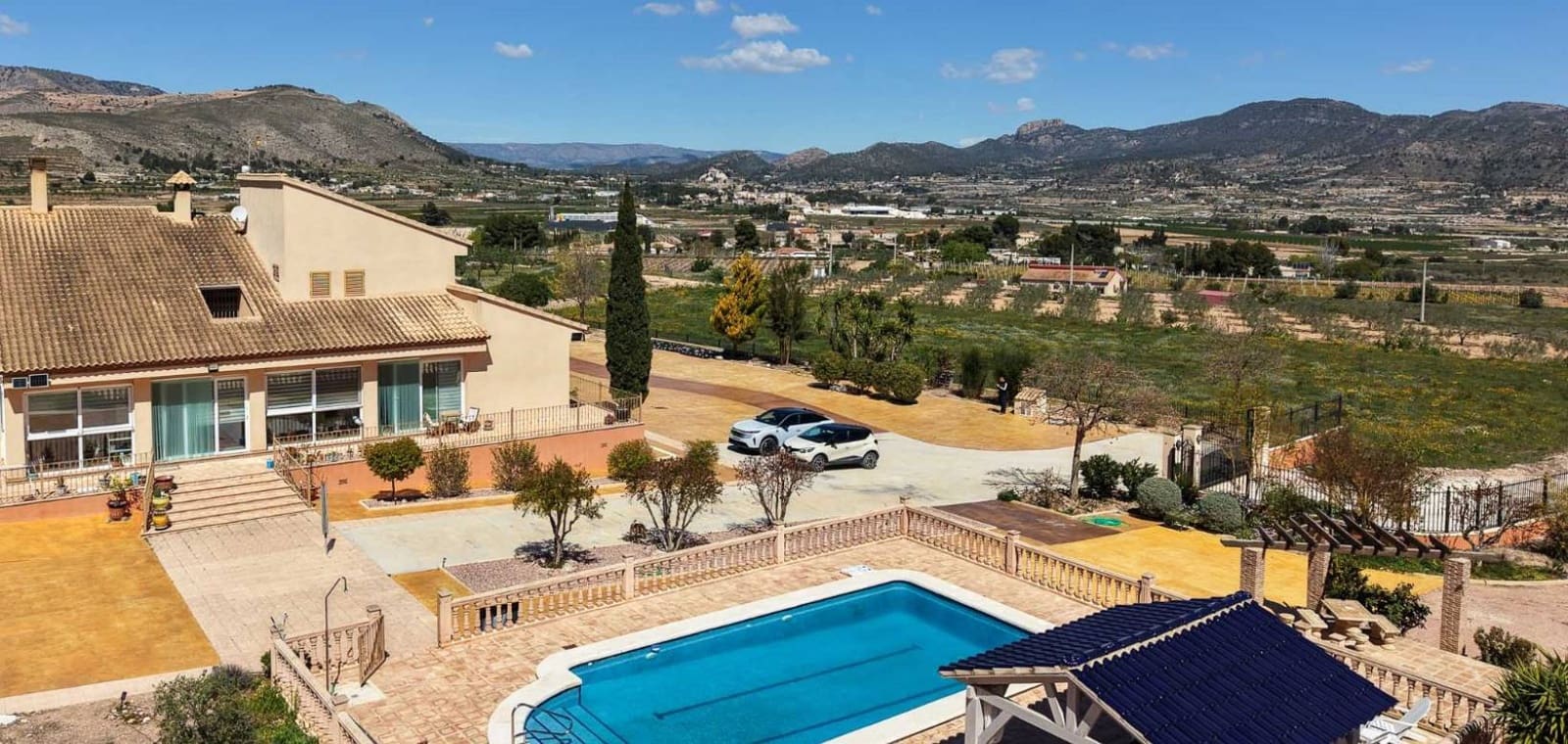 6 slaapkamer Villa te koop in La Romana met zwembad garage - € 765.000 (Ref: 9858218)