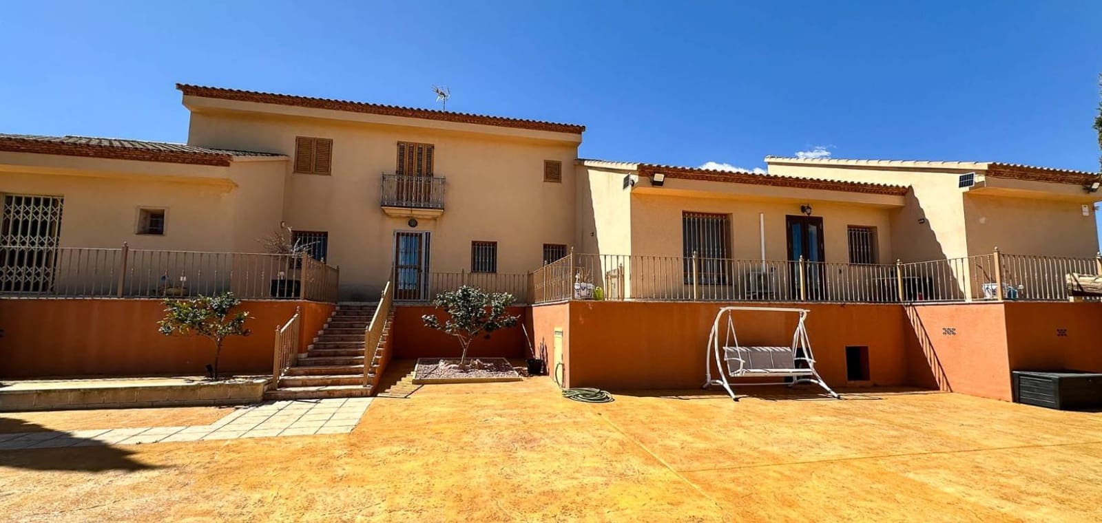 6 slaapkamer Villa te koop in La Romana met zwembad garage - € 765.000 (Ref: 9858218)
