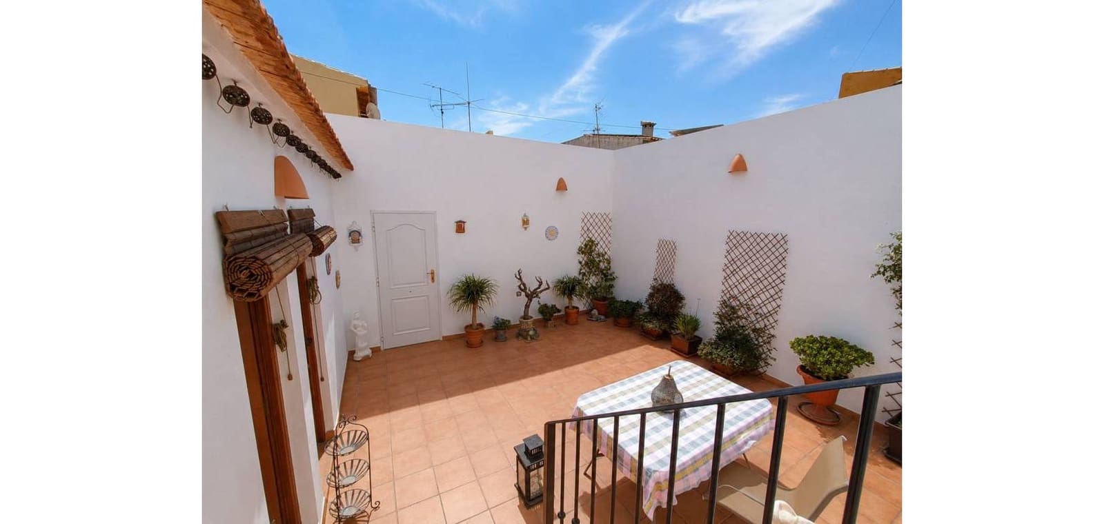 2 bedroom Townhouse for sale in La Romana - € 149,900 (Ref: 9883563)