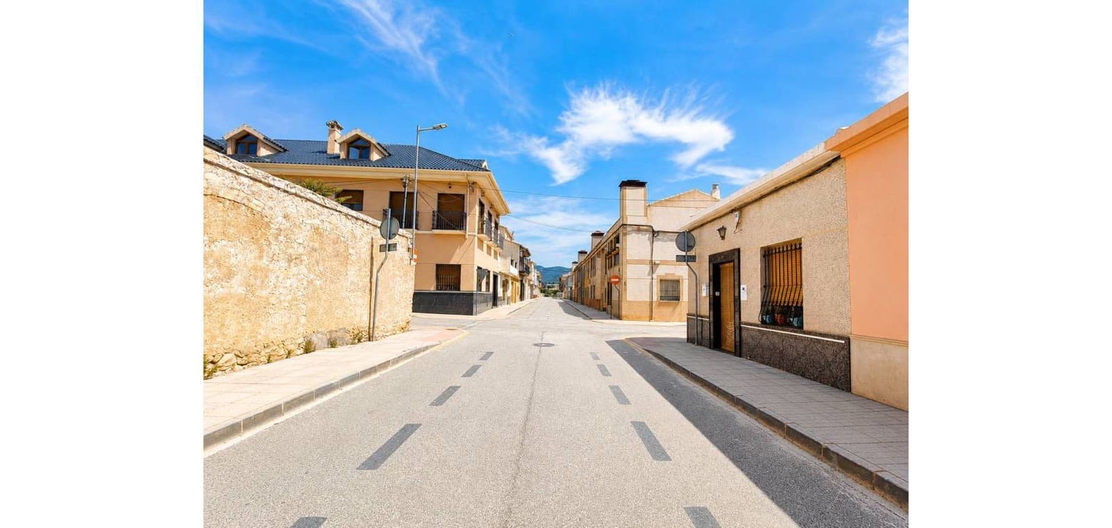 2 bedroom Townhouse for sale in La Romana - € 149,900 (Ref: 9883563)