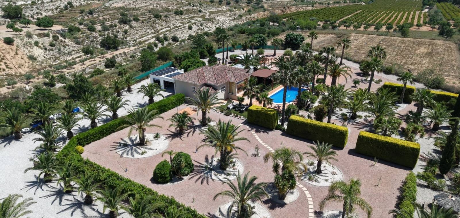 5 slaapkamer Villa te koop in Hondon de las Nieves met zwembad garage - € 475.000 (Ref: 9895426)