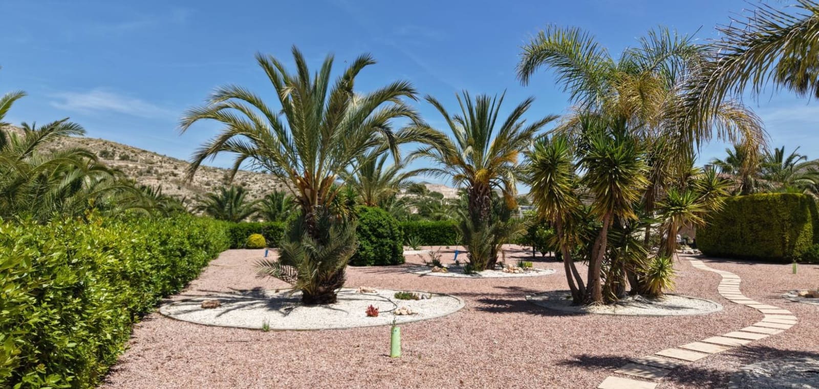 5 slaapkamer Villa te koop in Hondon de las Nieves met zwembad garage - € 475.000 (Ref: 9895426)