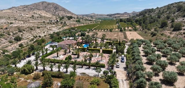 5 slaapkamer Villa te koop in Hondón de las Nieves met zwembad garage - € 475.000 (Ref: 9895426)
