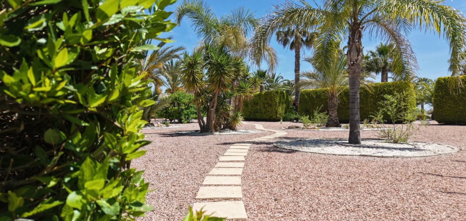 5 slaapkamer Villa te koop in Hondon de las Nieves met zwembad garage - € 475.000 (Ref: 9895426)