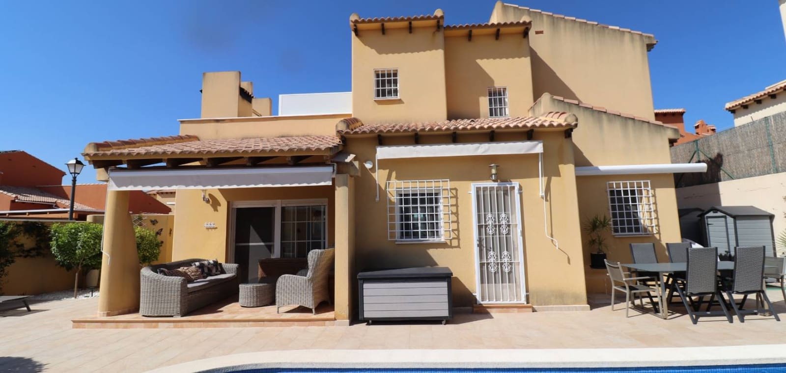 3 soveværelse Villa til salg i Fortuna med swimmingpool - € 269.500 (Ref: 9911523)