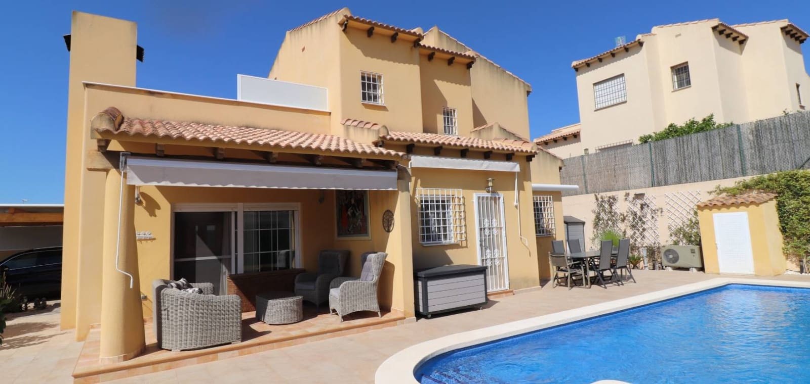 3 soveværelse Villa til salg i Fortuna med swimmingpool - € 269.500 (Ref: 9911523)
