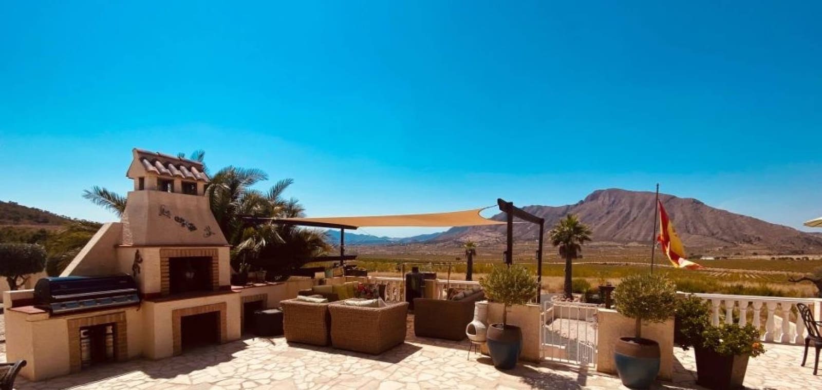 Chalet de 6 habitaciones en Barbarroja en venta con piscina - 535.000 € (Ref: 9911827)