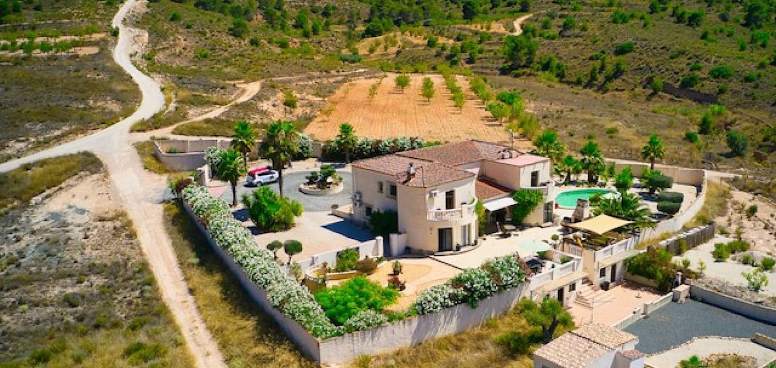 Chalet de 6 habitaciones en Barbarroja en venta con piscina - 535.000 € (Ref: 9911827)