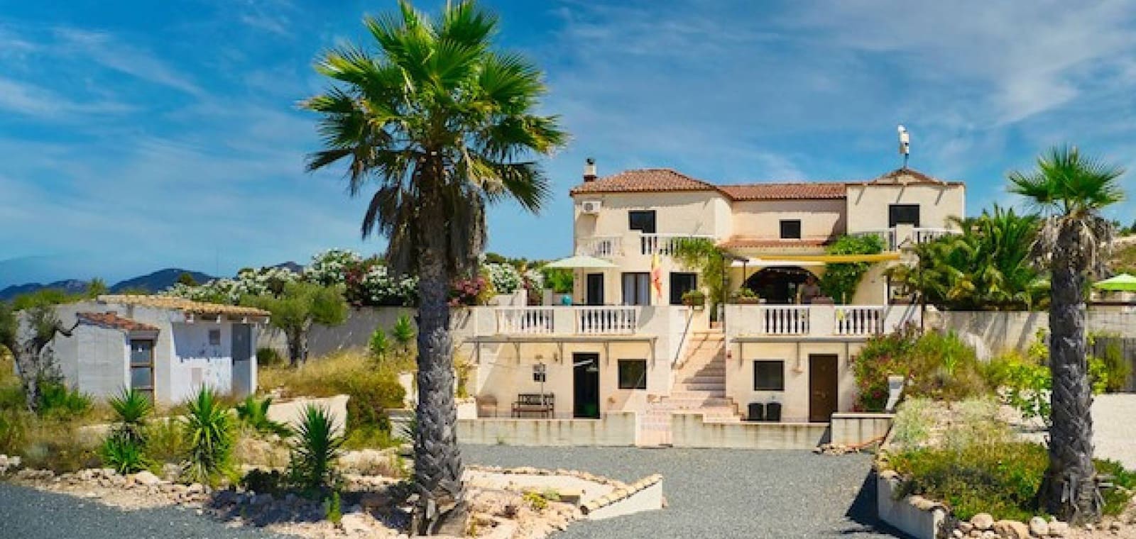 Chalet de 6 habitaciones en Barbarroja en venta con piscina - 535.000 € (Ref: 9911827)