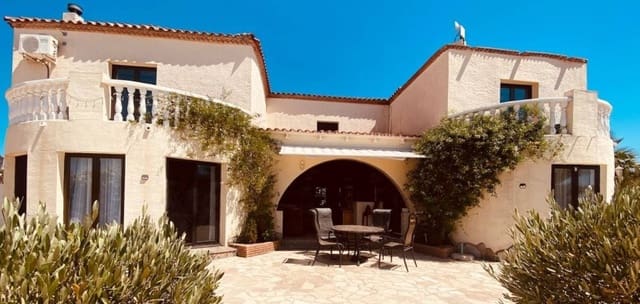 Chalet de 6 habitaciones en Barbarroja, Orihuela en venta con piscina - 535.000 € (Ref: 9911827)
