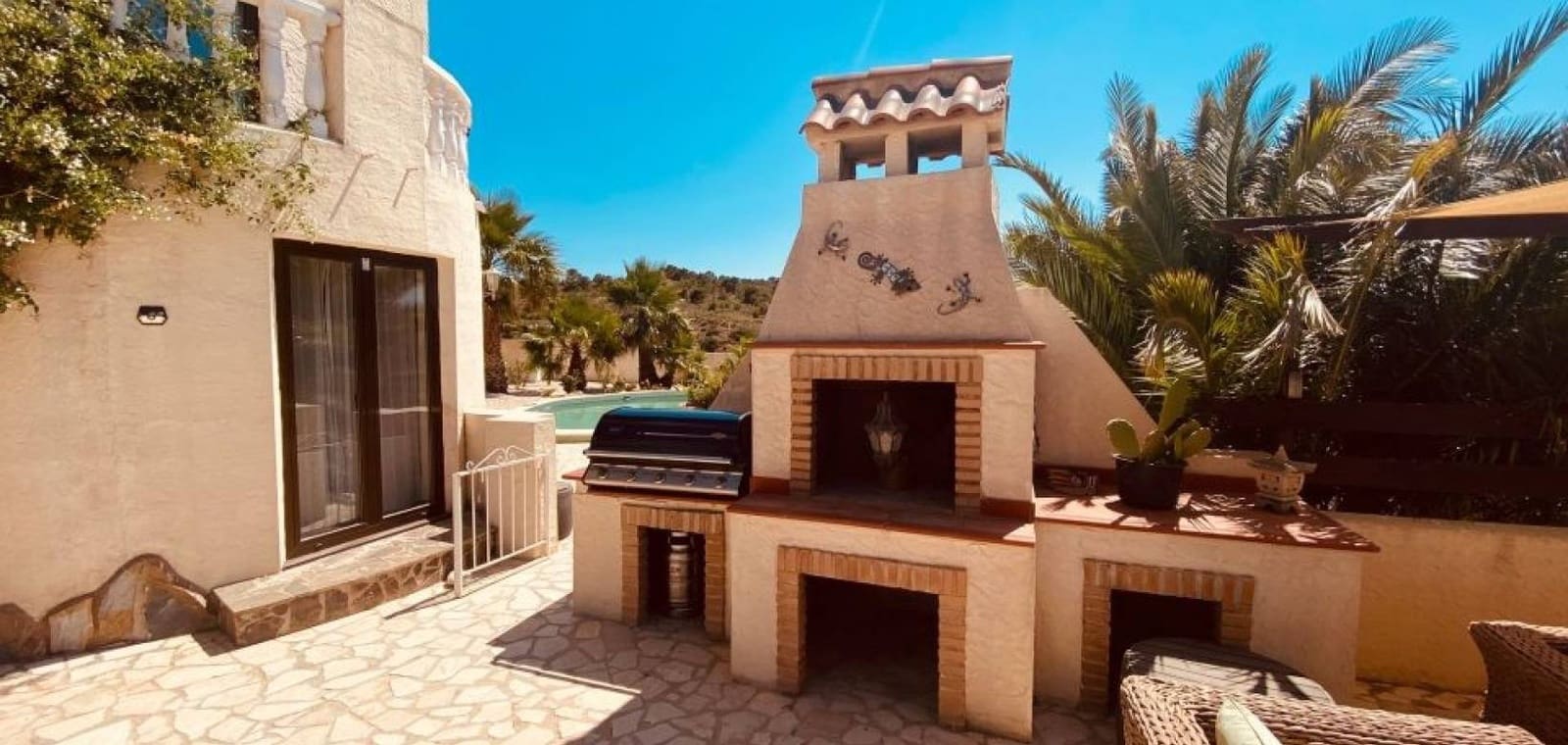 Chalet de 6 habitaciones en Barbarroja en venta con piscina - 535.000 € (Ref: 9911827)