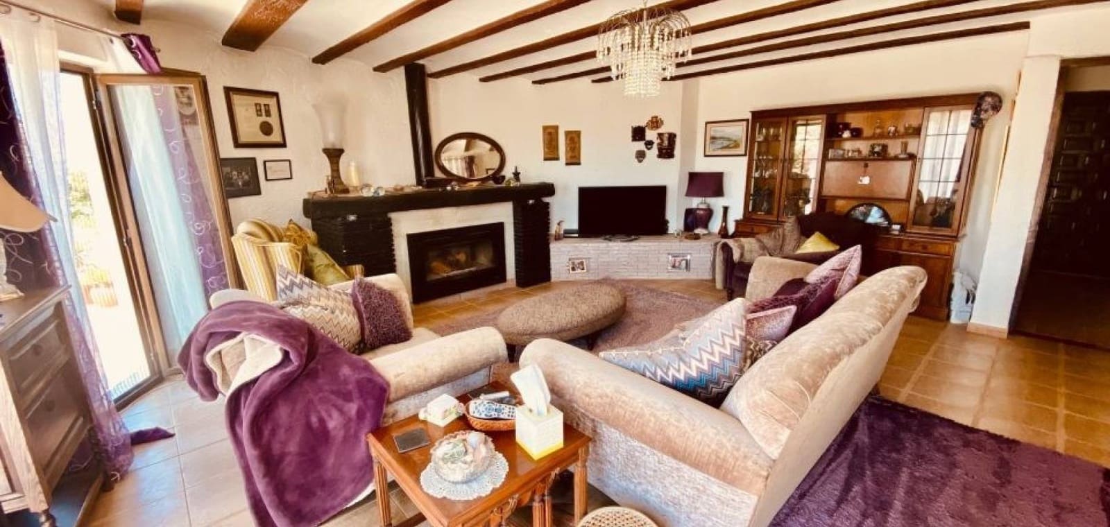 Chalet de 6 habitaciones en Barbarroja en venta con piscina - 535.000 € (Ref: 9911827)