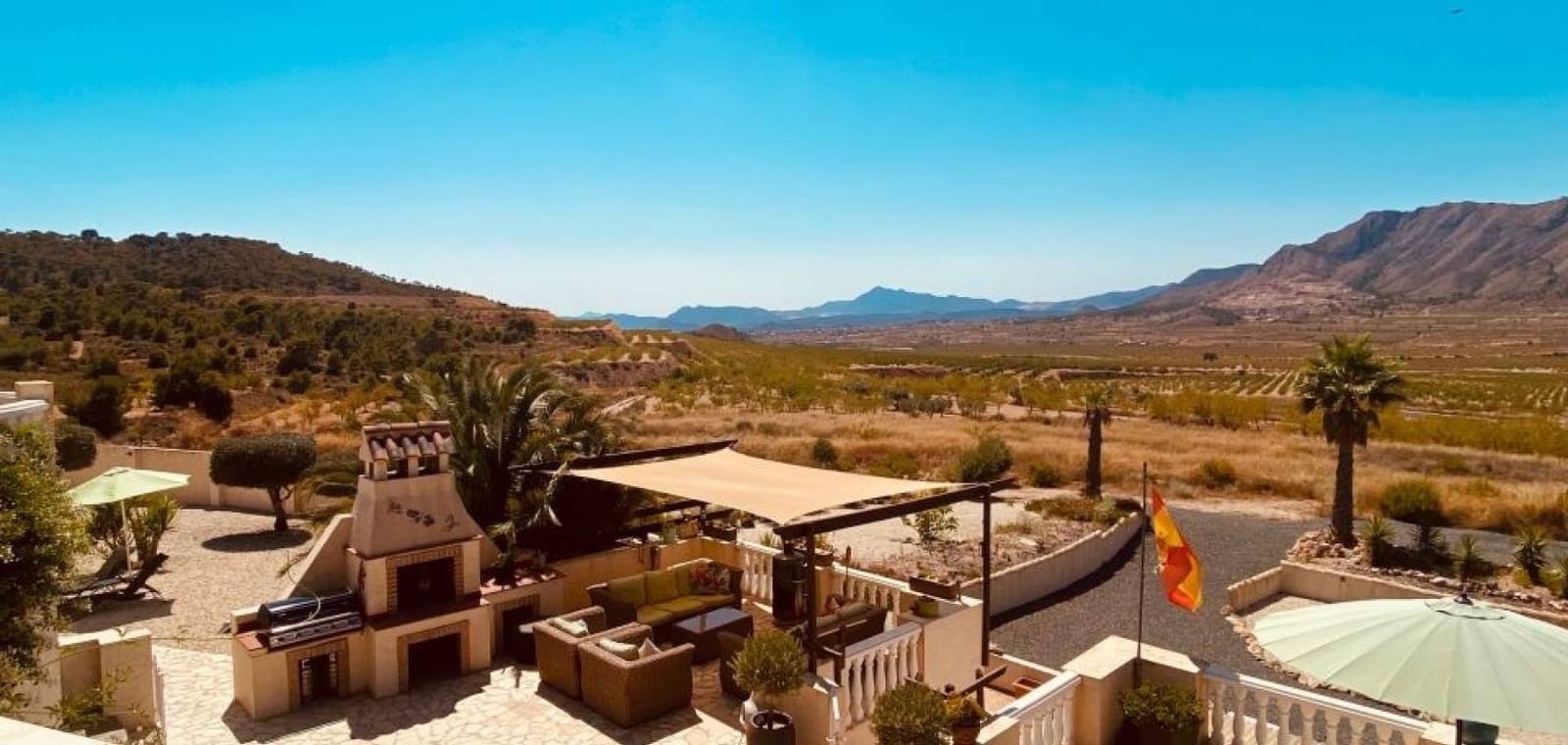 Chalet de 6 habitaciones en Barbarroja en venta con piscina - 535.000 € (Ref: 9911827)