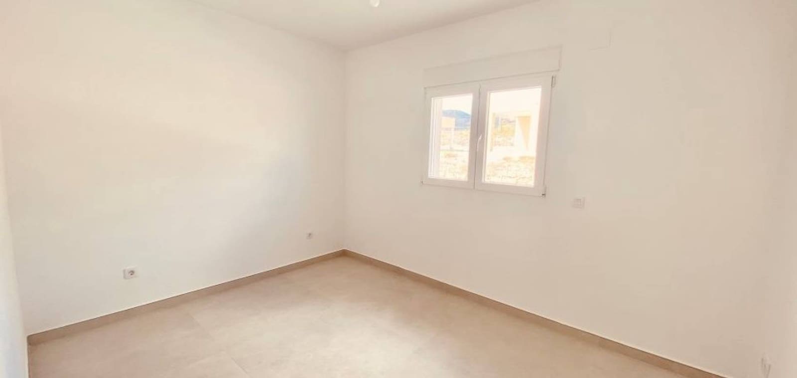 3 soveværelse Villa til salg i Pinoso med swimmingpool garage - € 365.000 (Ref: 9938679)