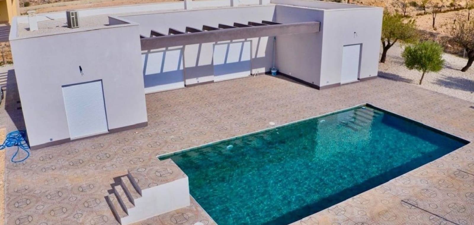 3 soveværelse Villa til salg i Pinoso med swimmingpool garage - € 365.000 (Ref: 9938679)