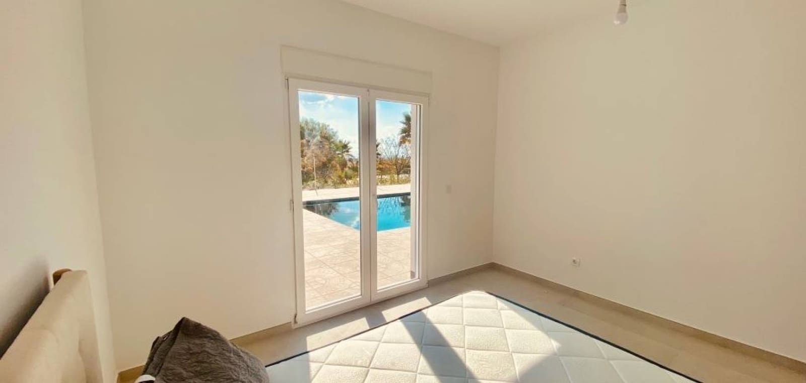 3 soveværelse Villa til salg i Pinoso med swimmingpool garage - € 365.000 (Ref: 9938679)