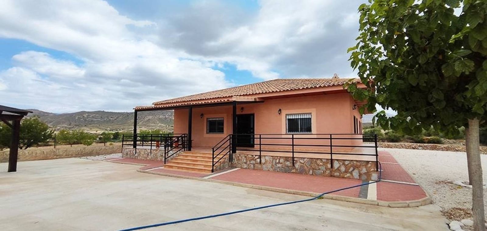 3 soveværelse Villa til salg i Abanilla med swimmingpool garage - € 319.000 (Ref: 9999372)