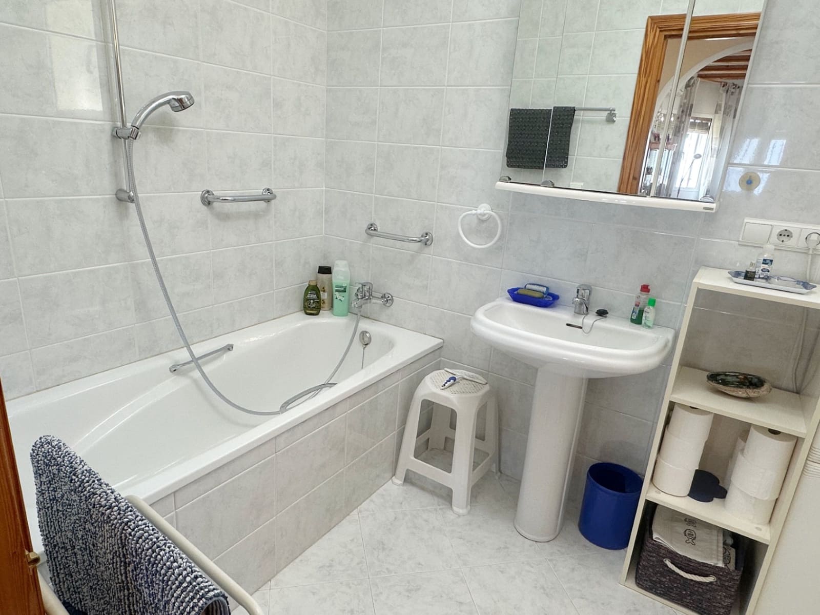 Chalet de 3 habitaciones en Ráfol de Almunia en venta con garaje - 420.000 € (Ref: 10082185)