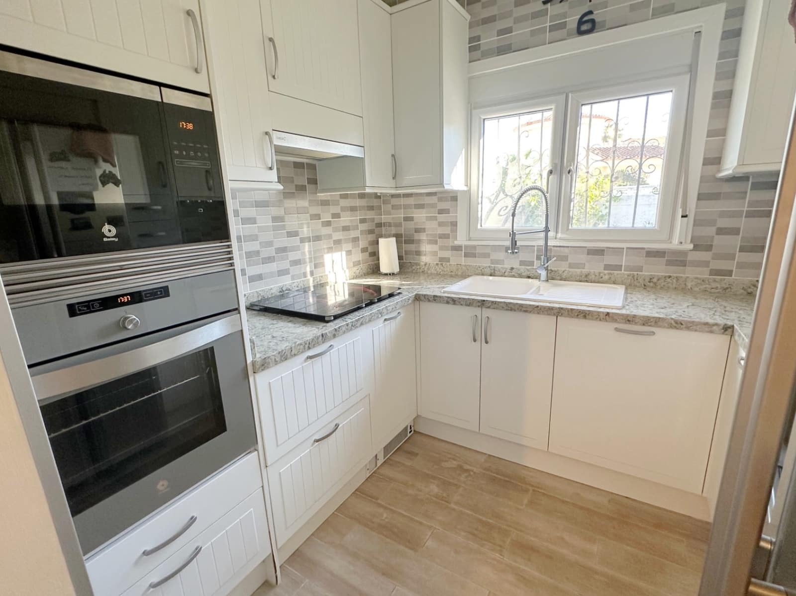 Chalet de 4 habitaciones en Els Poblets en venta con piscina garaje - 460.000 € (Ref: 10112364)