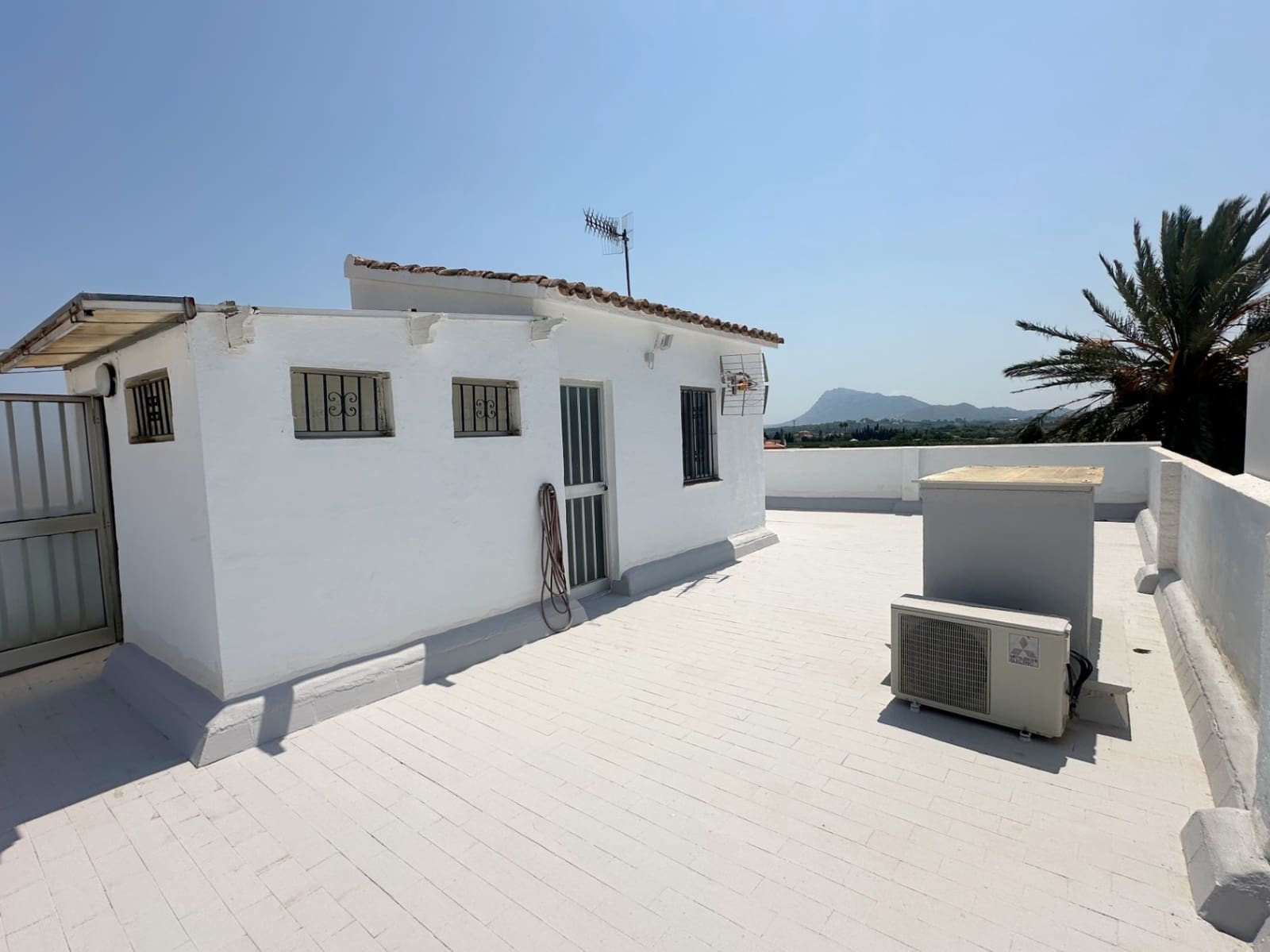 7 bedroom Terraced Villa for sale in Els Poblets with garage - € 699,000 (Ref: 10130943)