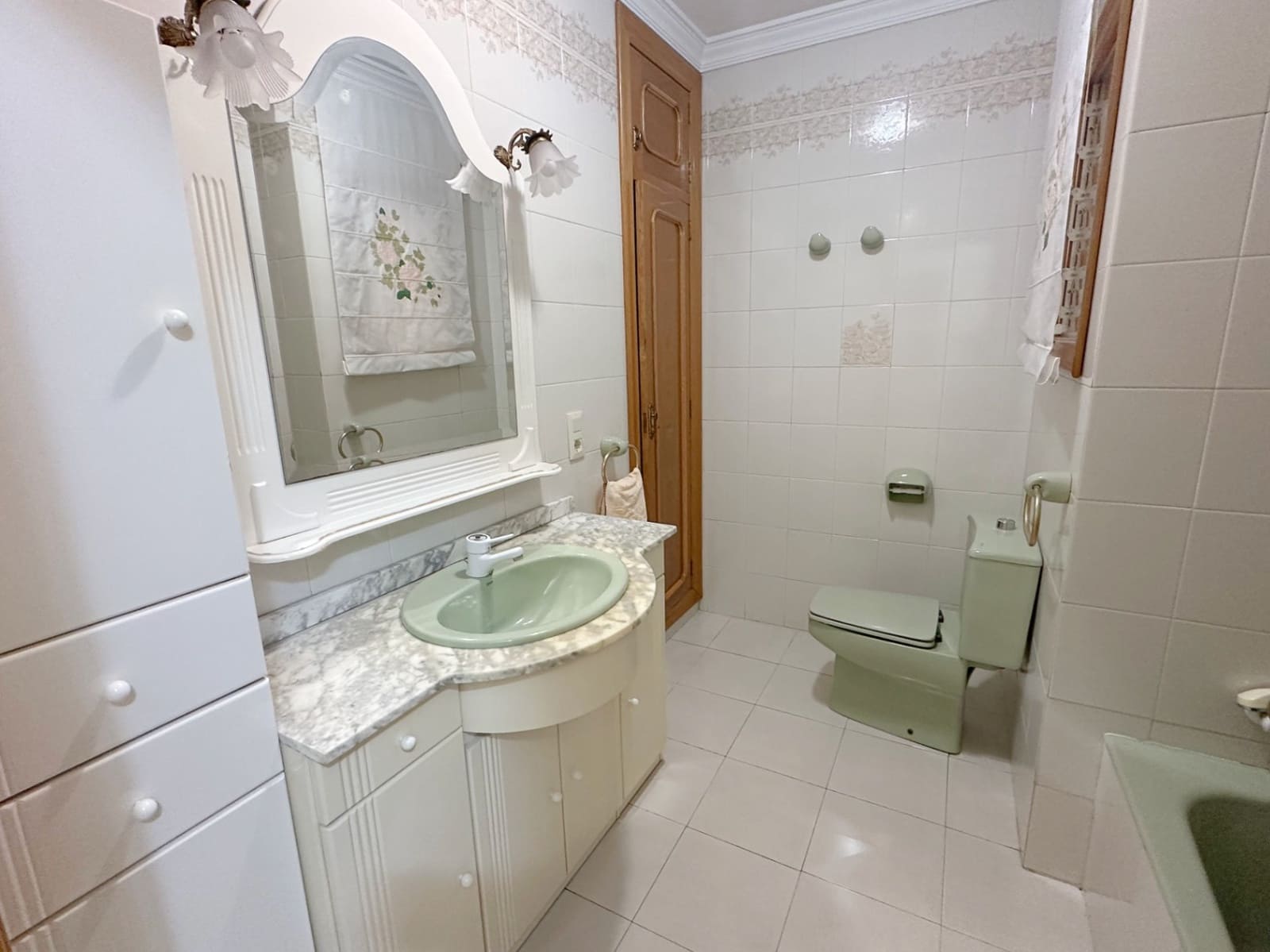 7 bedroom Terraced Villa for sale in Els Poblets with garage - € 699,000 (Ref: 10130943)