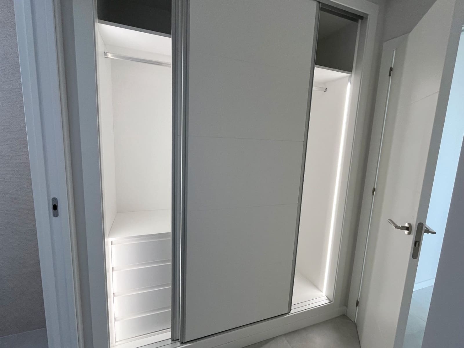 3 makuuhuone Huvila myytävänä paikassa Els Poblets mukana uima-altaan 
autotalli - 475 000 € (Ref: 8690769)